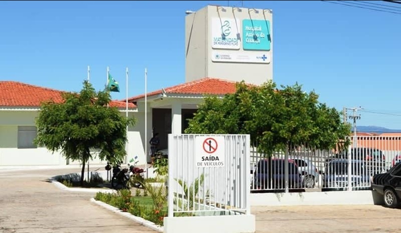 Família diz que jovem está sem condições de ter parto normal, mas médicos estão apelando na Maternidade de Patos, que se pronuncia. Veja