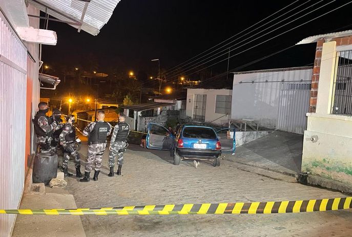 Pai de Santo e esposa são mortos a tiros dentro de carro, na Paraíba