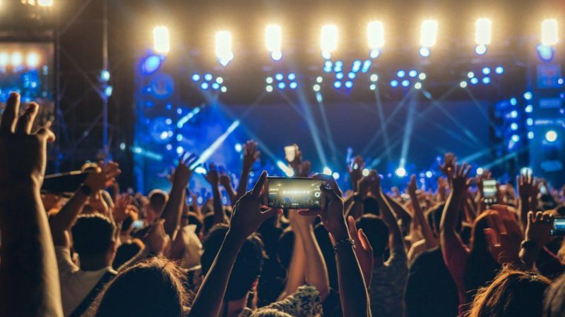 Novo decreto prevê shows com 100% do público até dezembro, em João Pessoa