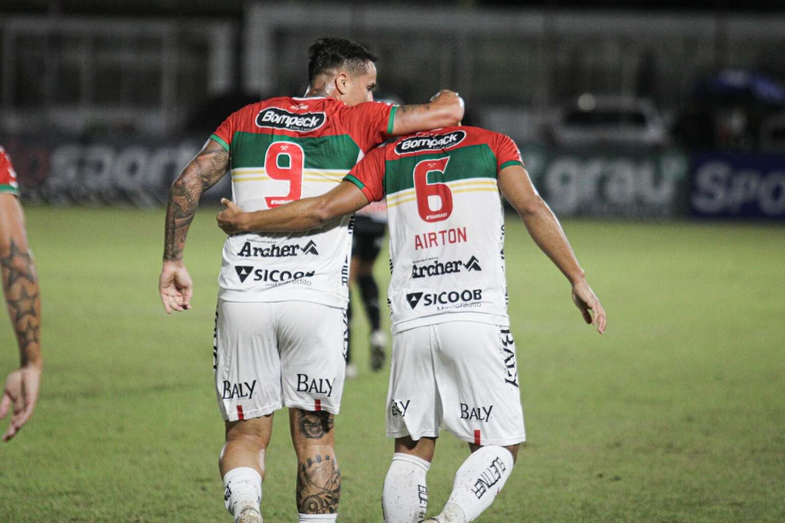 SÉRIE B: Brusque e Vila Nova vencem e garantem permanência; Remo passa aperto