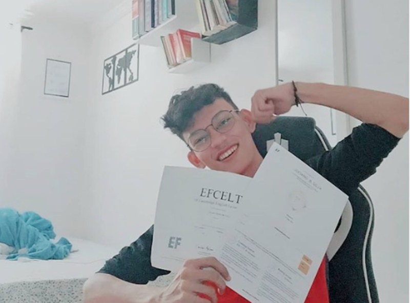 Aluno de Quixaba se destaca na internet após obter resultados excelentes no Enem 2021; Veja