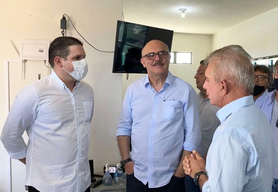 Prefeito Nabor destaca que visita do ministro da Educação pode acelerar repasse de verbas para a região. Ouça
