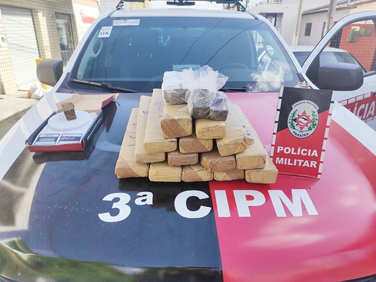 Polícia Militar da Paraíba apreendem 17 quilos de drogas nesta sexta-feira (03)