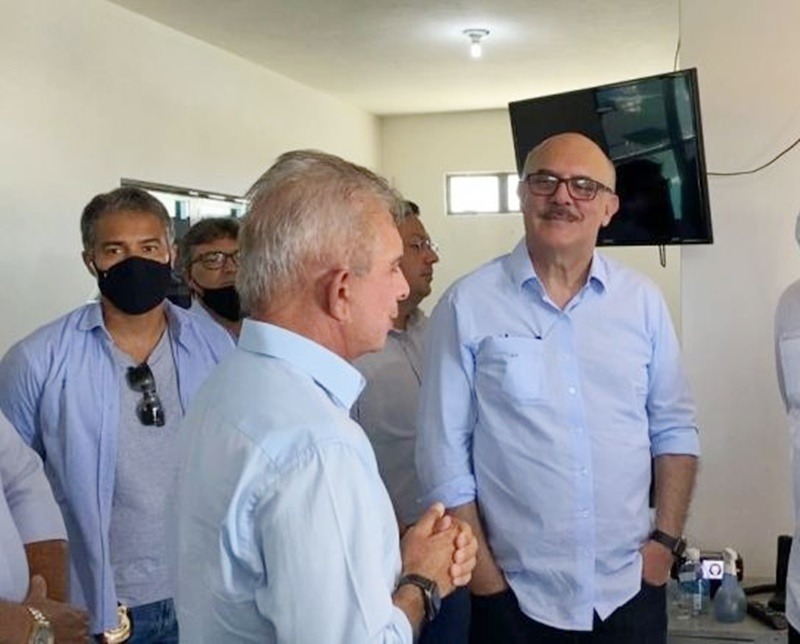 Prefeito Nabor destaca que visita do ministro da Educação pode acelerar repasse de verbas para a região. Ouça