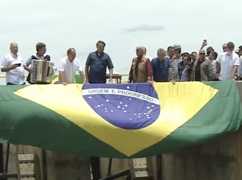 Bolsonaro virá a João Pessoa no próximo dia 14 de dezembro e poderá visitar o sertão; Veja