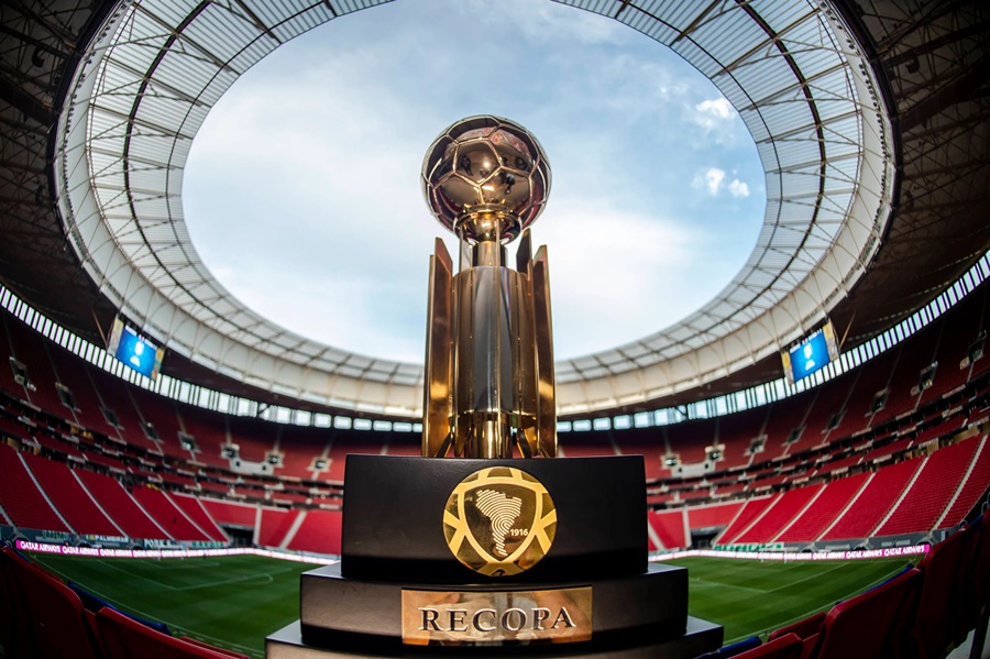 Conmebol confirma datas e locais das finais da Recopa entre Palmeiras e Athletico-PR