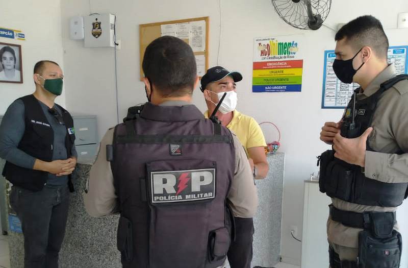 Assessor de vereador rebate versão de funcionário de UBS