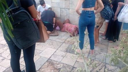 Mulher passa mal enquanto caminhava e dá à luz gêmeos em calçada, na Paraíba