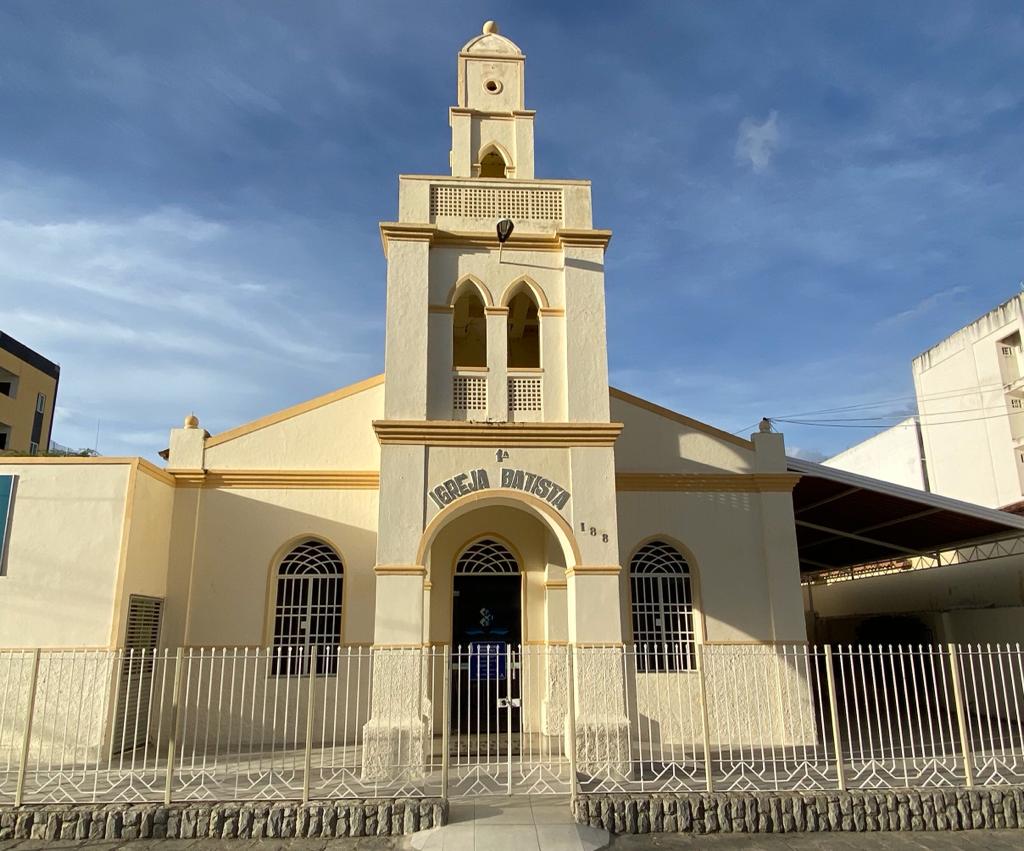 Primeira Igreja Batista de Patos celebra 73 anos proclamando Jesus Cristo, 