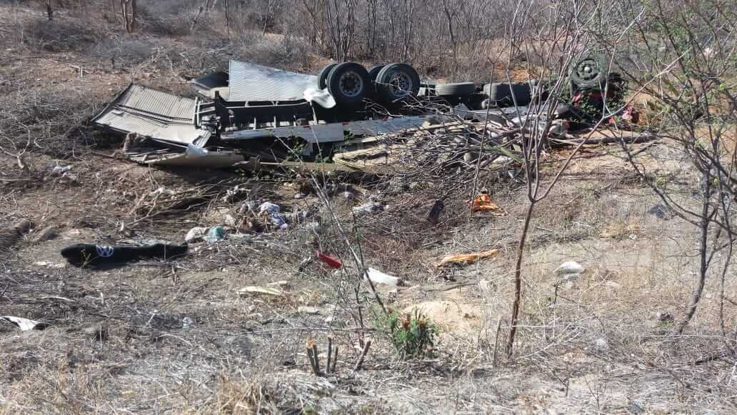 PRF divulga detalhes de acidente na Serra de Santa Luzia que vitimou motorista de caminhão, na manhã desta quarta-feira (15). Ouça