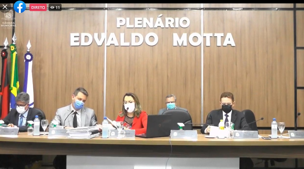 Câmara de Vereadores de Patos analisa agora contas da ex-prefeita Francisca Motta. Veja ao vivo