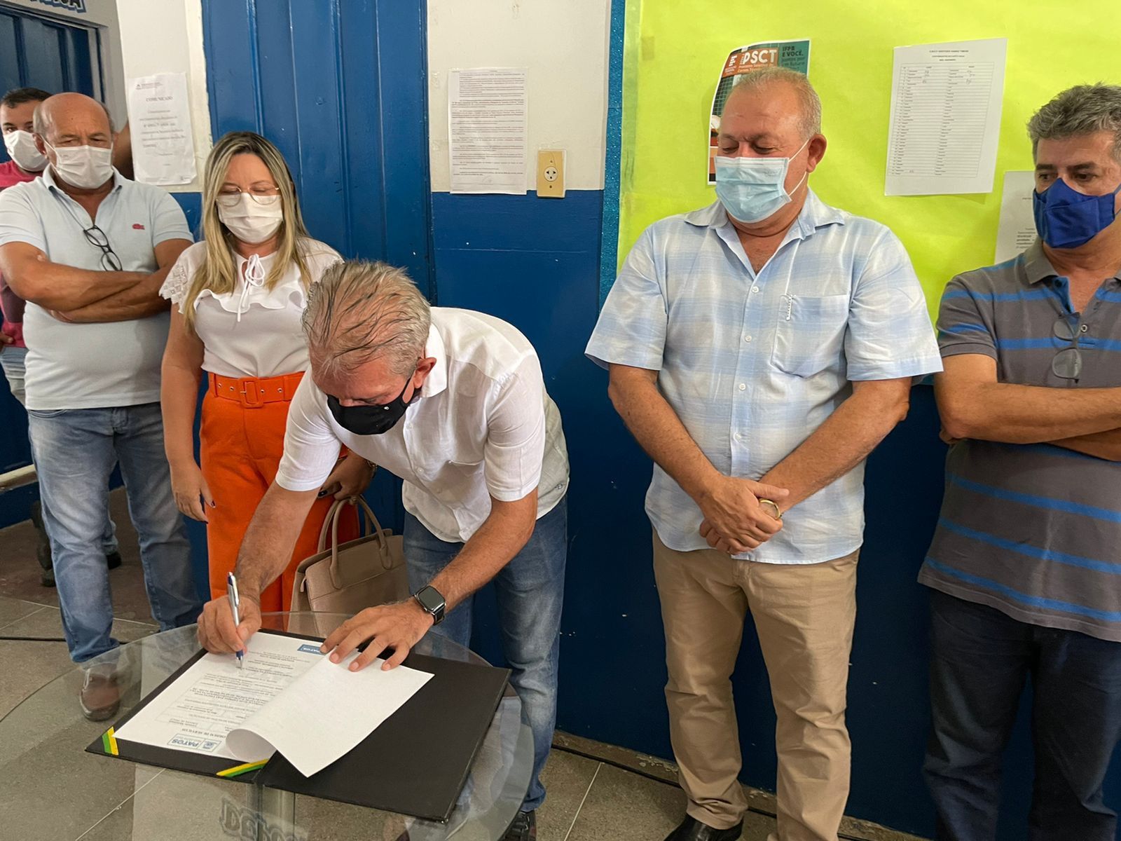 Prefeito Nabor Wanderley assina ordem de serviço para conclusão de quadra com coberta na EMEF Aristides Hamad Timene