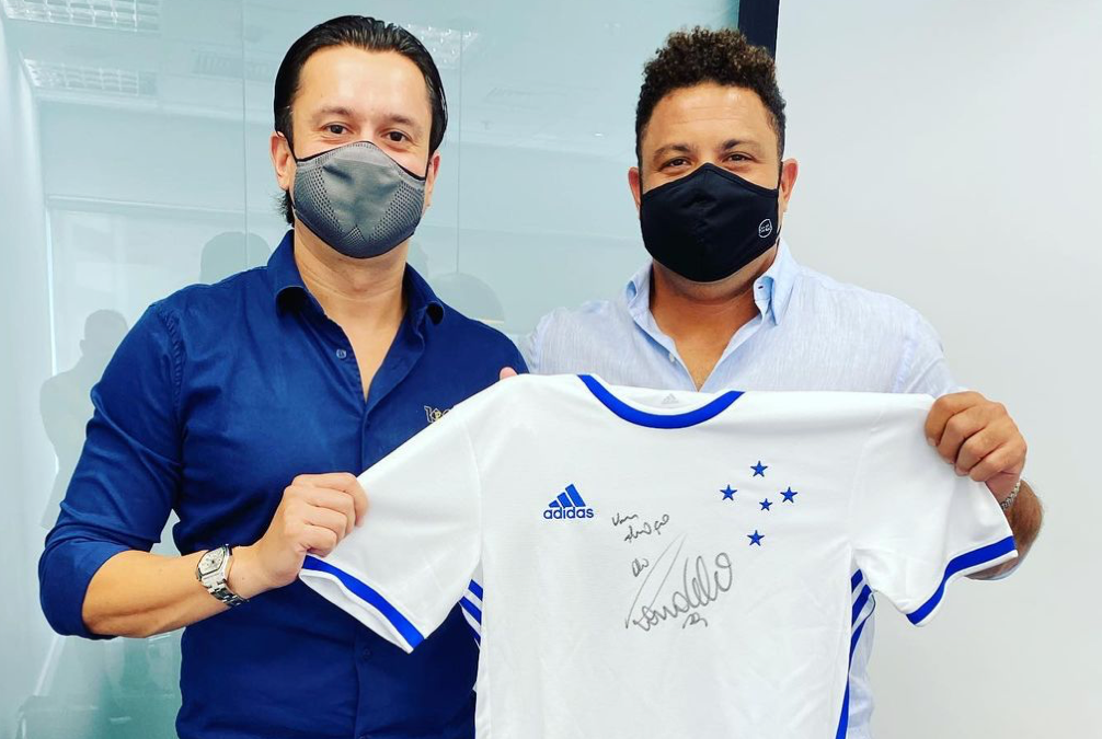 Ronaldo Fenômeno assina acordo para compra do Cruzeiro, revela sócio da XP