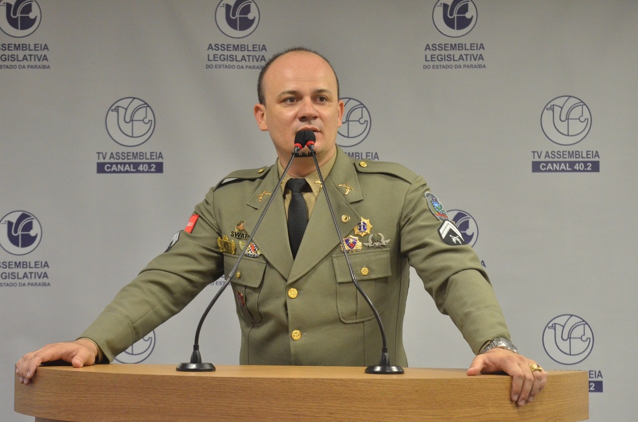 Deputado Cabo Gilberto explica ao Patosonline.com sobre protesto dos policiais e bombeiros nesta segunda (20)