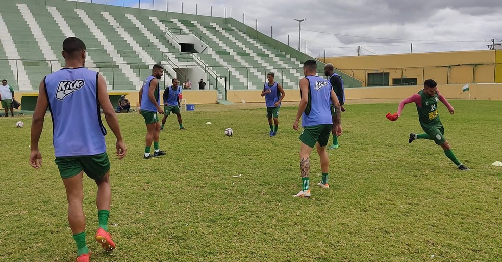 Com 22 jogadores à disposição, Sousa inicia trabalhos de pré-temporada nesta segunda-feira