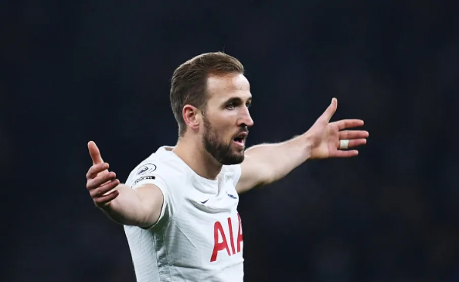 Uefa decreta W.O. em partida e Tottenham é eliminado da Conference League