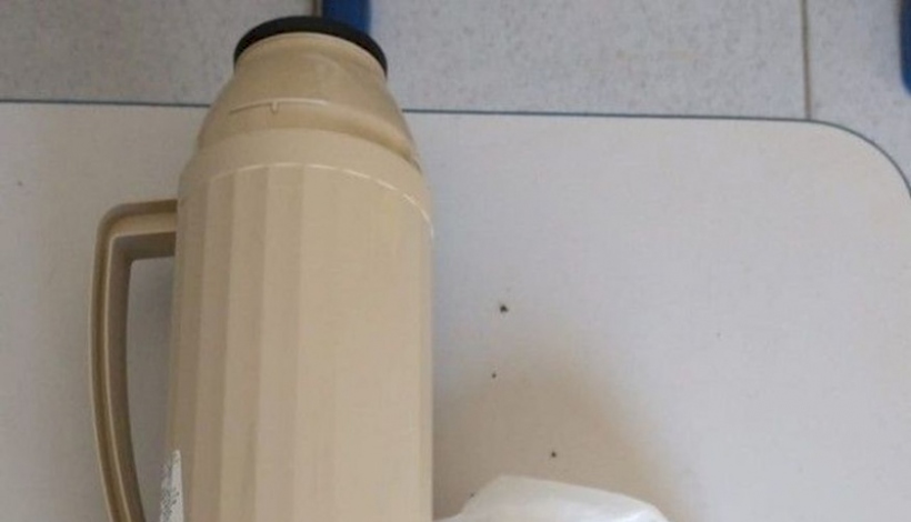 Mulher é presa suspeita de tentar entrar com droga escondida em garrafa de café em presídio da Paraíba