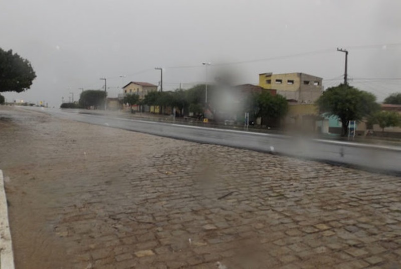 Com maior chuva registrada oficialmente na região, Malta se destaca e abre 61,0 mm de diferença pra Catingueira que continua em segundo lugar