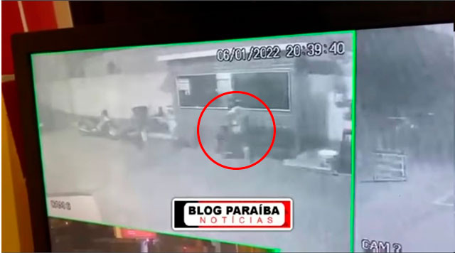 Posto de combustíveis é assaltado por dois homens armados na noite desta quinta-feira (06), em Patos