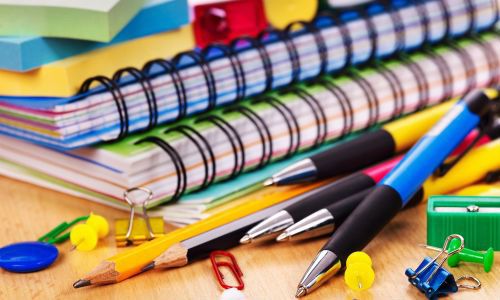 VOLTA ÀS AULAS 2022: PROCON Patos divulga pesquisa de preço do material escolar