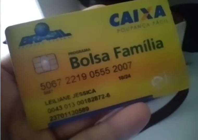 Mulher perde cartão do Bolsa Família em Patos e faz apelo para quem encontrar