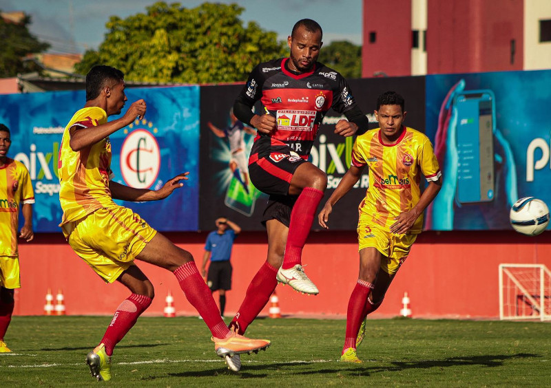 Campinense goleia Spartax em jogo-treino no Renatão