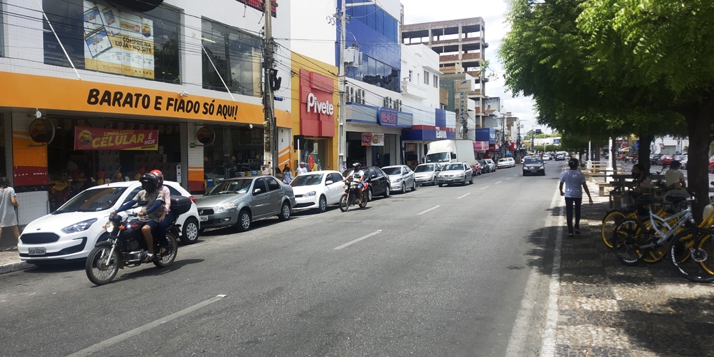 Representante dos setores produtivos de Patos chama a atenção dos consumidores para as liquidações do mês de janeiro. Ouça;