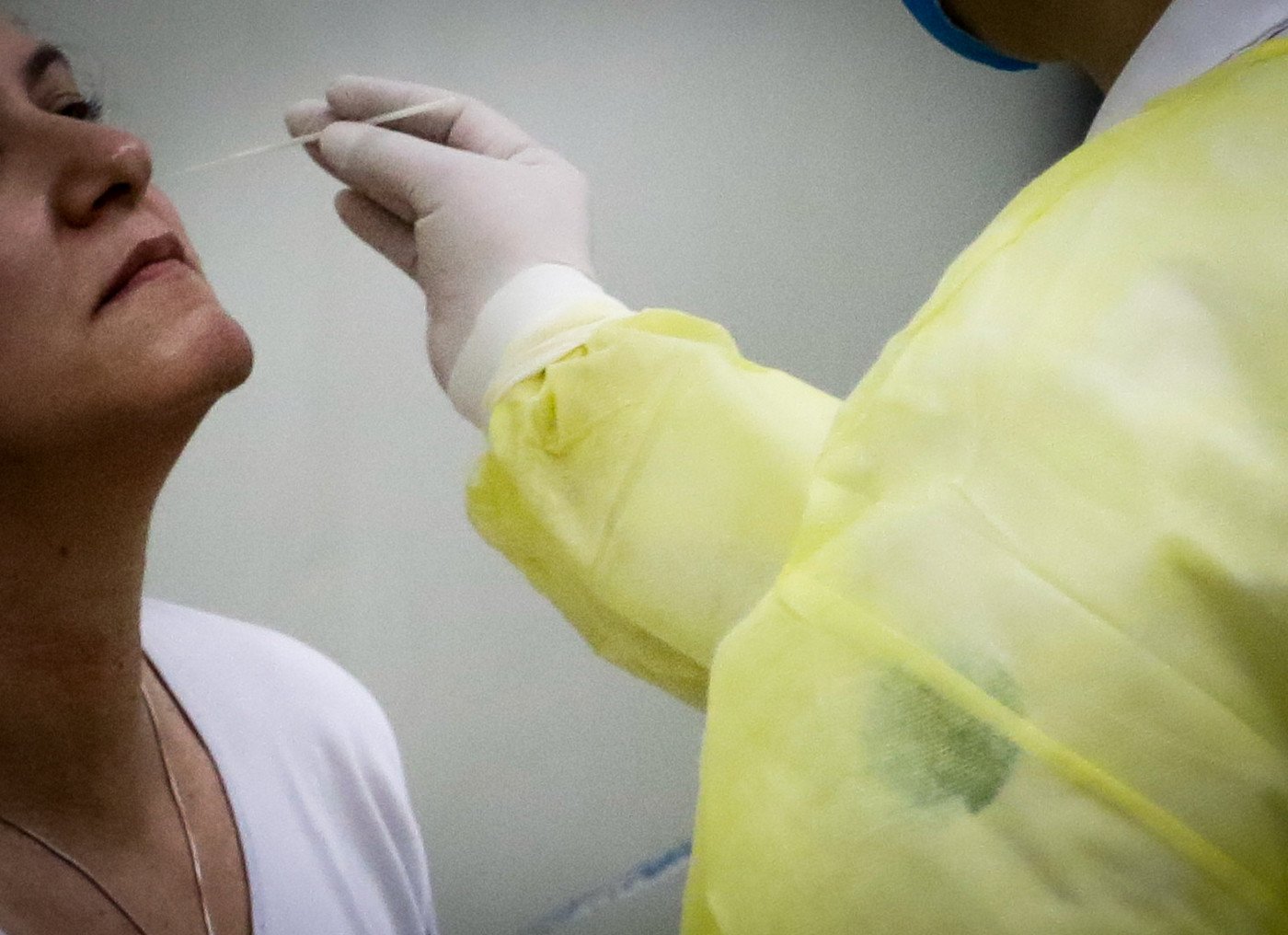 Brasil registra 112 mil novos casos de Covid-19 e atinge maior média móvel desde junho