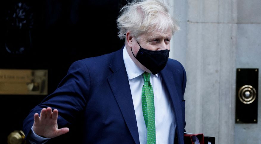 Reino Unido irá retirar medidas de restrição à Covid-19 gradualmente, diz Boris Johnson