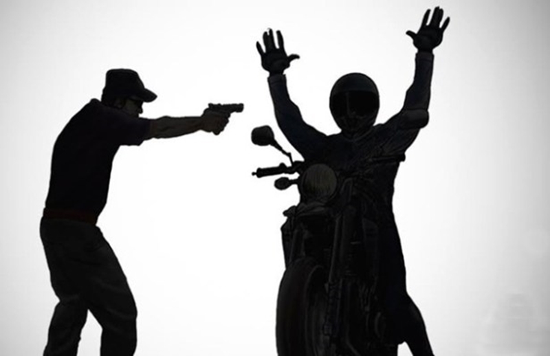 URGENTE: Bandidos tomam mais uma moto de assalto em Patos. Fato foi registrado na tarde desta quinta-feira (20)