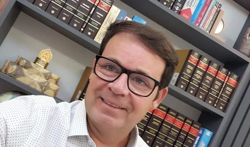 Dr. Ramonilson afirma que não fechou com João Azevedo para governador e que afirmações são meras especulações. Ouça