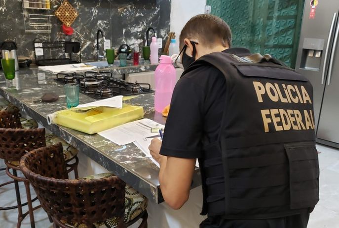 Polícia Federal cumpre mandados de prisão na cidade de São Bento-PB, em operação contra desmatamento e venda de madeira clandestina