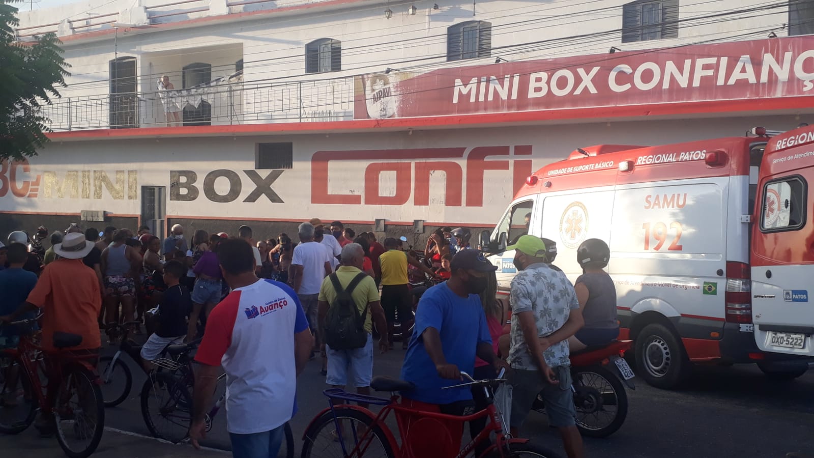 Acidente de trânsito envolvendo motociclista e pedestre é registrado na tarde desta terça-feira (01) em Patos