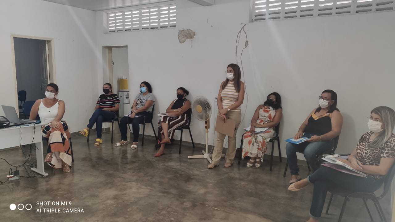 Prefeito de Mãe d'Água anuncia pagamento do novo piso para os professores