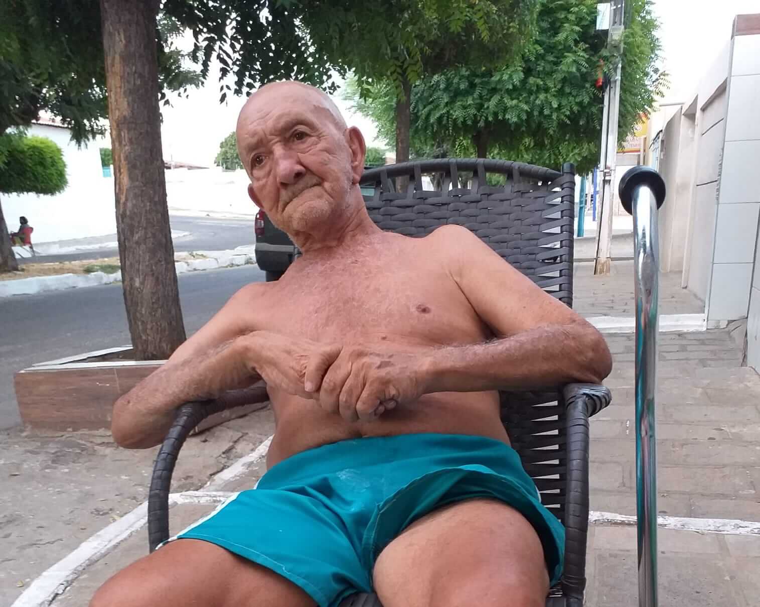 Familiares informam o falecimento do senhor Adalberto Alves Araujo, comerciante por muitos anos no Mercado Municipal de Patos