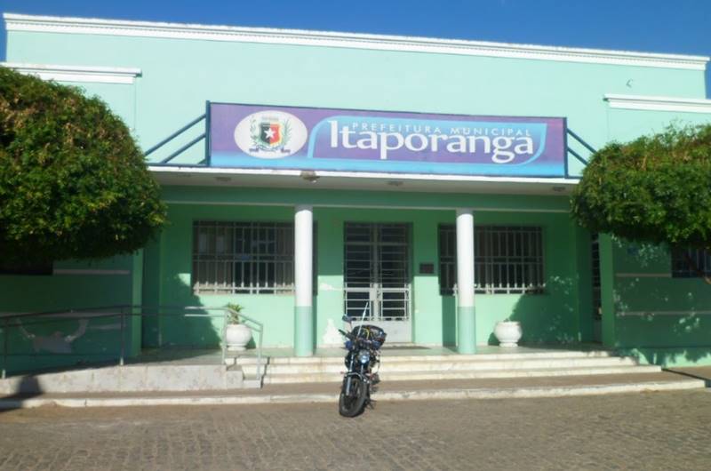 Prefeito de Itaporanga diz que município não tem dinheiro para reajustar salário dos professores