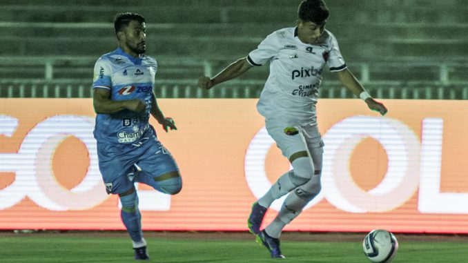 Botafogo-PB tem boa exibição mas fica no empate com o Fortaleza, em João Pessoa