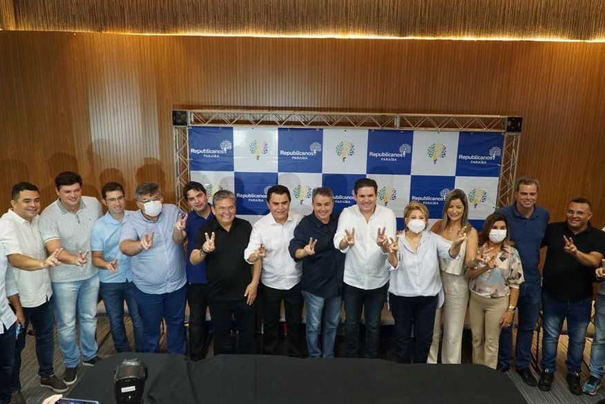 Em encontro nesta sexta (18), Republicanos anuncia apoio a pré-candidatura de Efraim Filho ao Senado