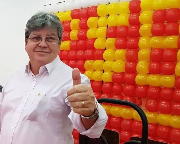 Presidente nacional do PSB diz que palanque de João Azevêdo será o maior de Lula na Paraíba