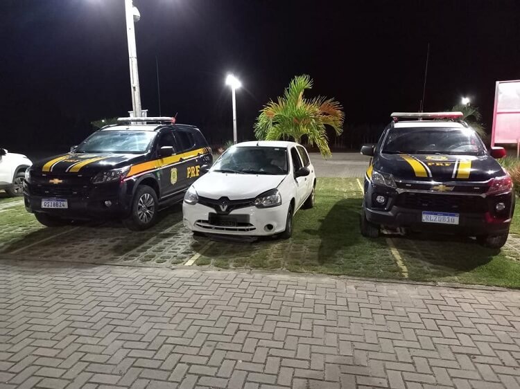 Em 1º dia de Operação Carnaval, PRF recupera 4 veículos, prende 9 pessoas e apreende arma de fogo, na Paraíba