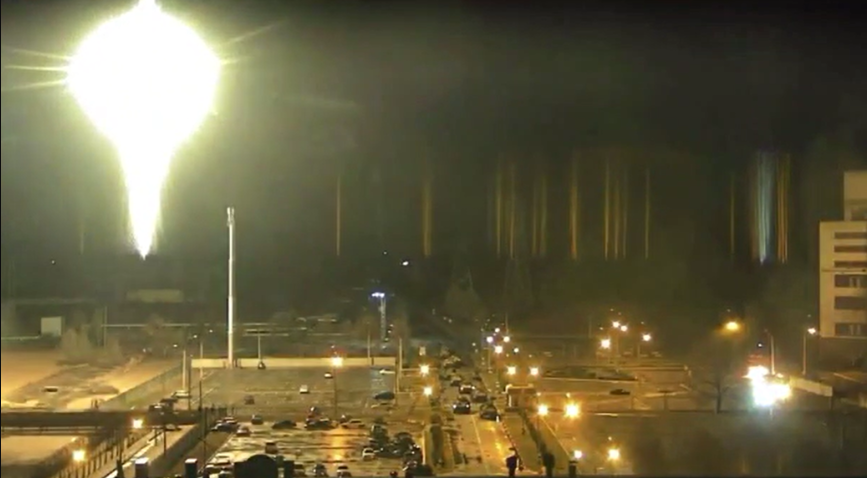 Forças russas atacam a maior usina nuclear da Europa