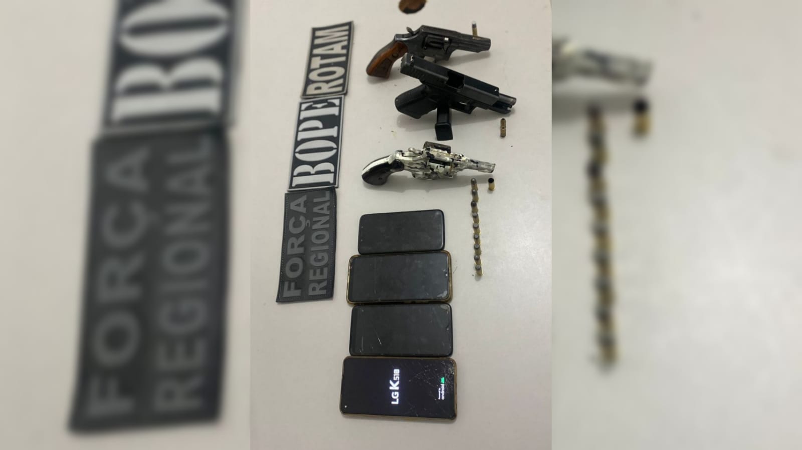 Após realizarem arrastão, tentarem matar rival e trocarem tiros com a polícia, homens são presos e armas aprendidas na noite desta sexta (04), em Patos