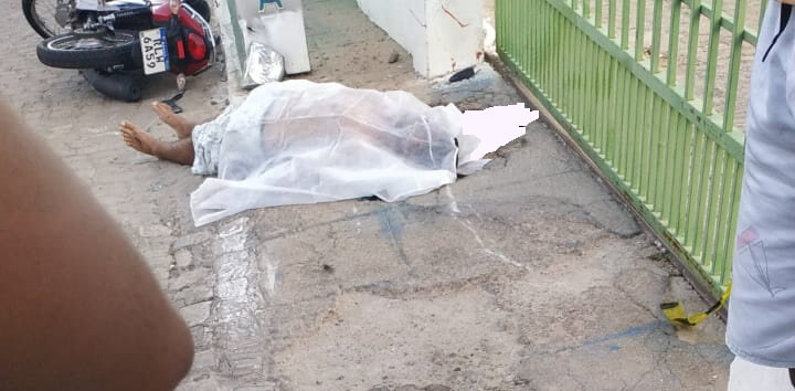 Homem morre após perder controle de motocicleta e colidir em parede de policlínica, em Santa Luzia