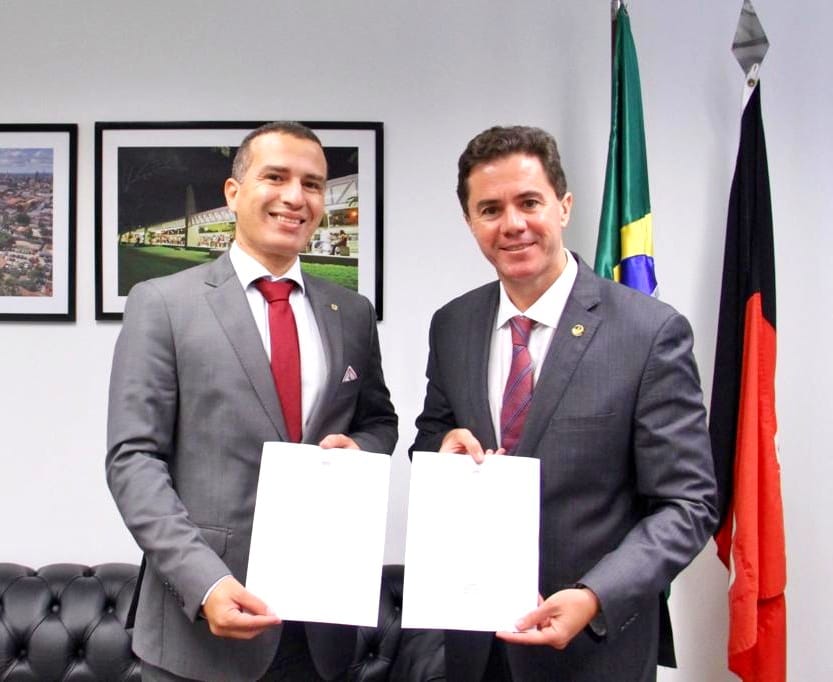 Em audiência com o Senador Veneziano, Dr. Érico reafirma pleito na construção do Hospital de Trauma do Sertão e defende Piso Nacional da Enfermagem