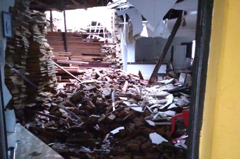 Forte chuva invade casas e causa prejuízos a moradores, em Coremas. Vídeo