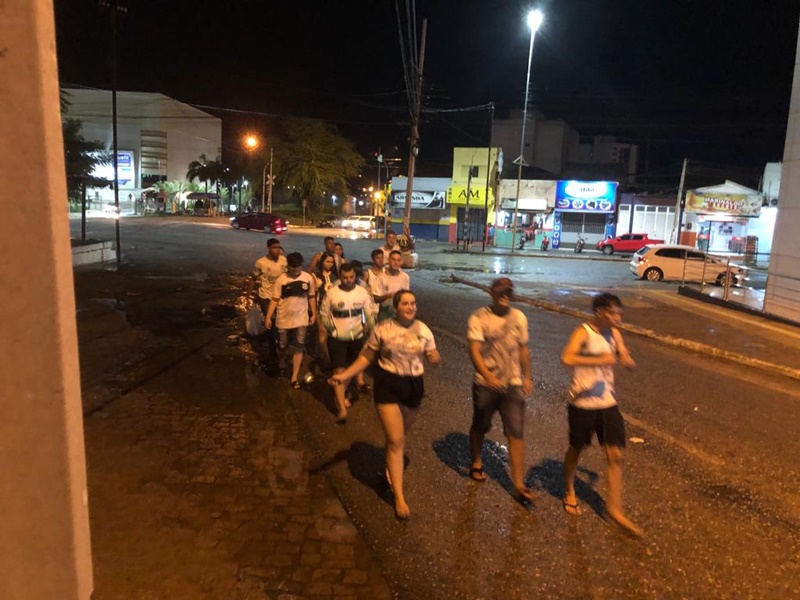 Torcida Comando Alviverde realiza mais uma ação de solidariedade na cidade de Patos