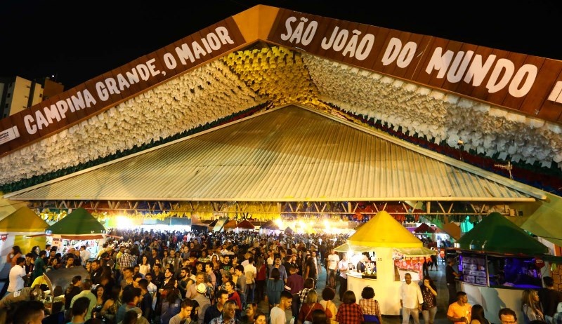 Prefeito de Campina Grande confirma 31 dias de São João e shows de Wesley Safadão, Xand Avião, Elba Ramalho, Flávio José e Santana