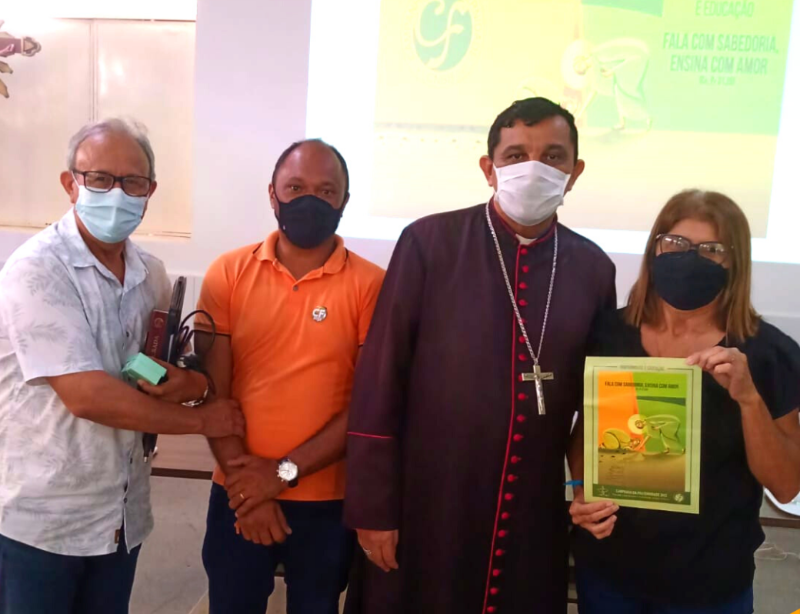Equipe da Secretaria de Educação de Passagem participa do lançamento da Campanha da Fraternidade 2022