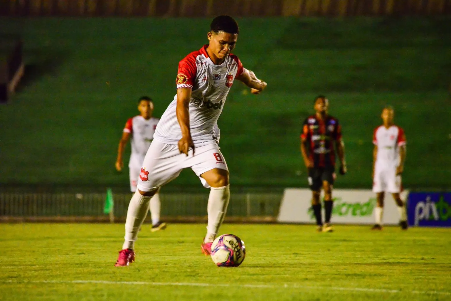 São Paulo Crystal e Auto Esporte empatam no Almeidão