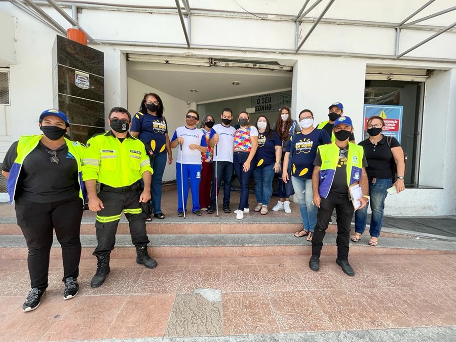 <strong>Sinalização Semafórica: STTRANS instala primeiro semáforo com botoeira sonora para pedestre</strong>